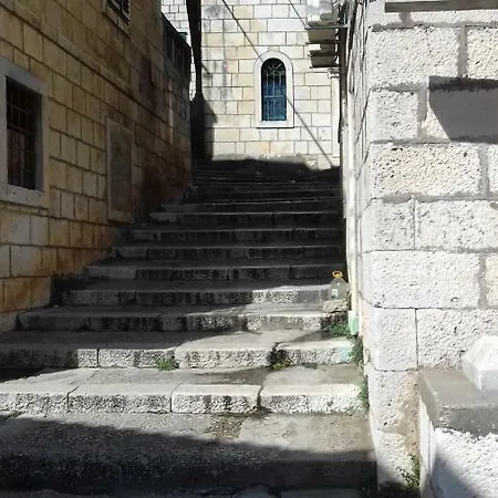شقة Mosho Račišće